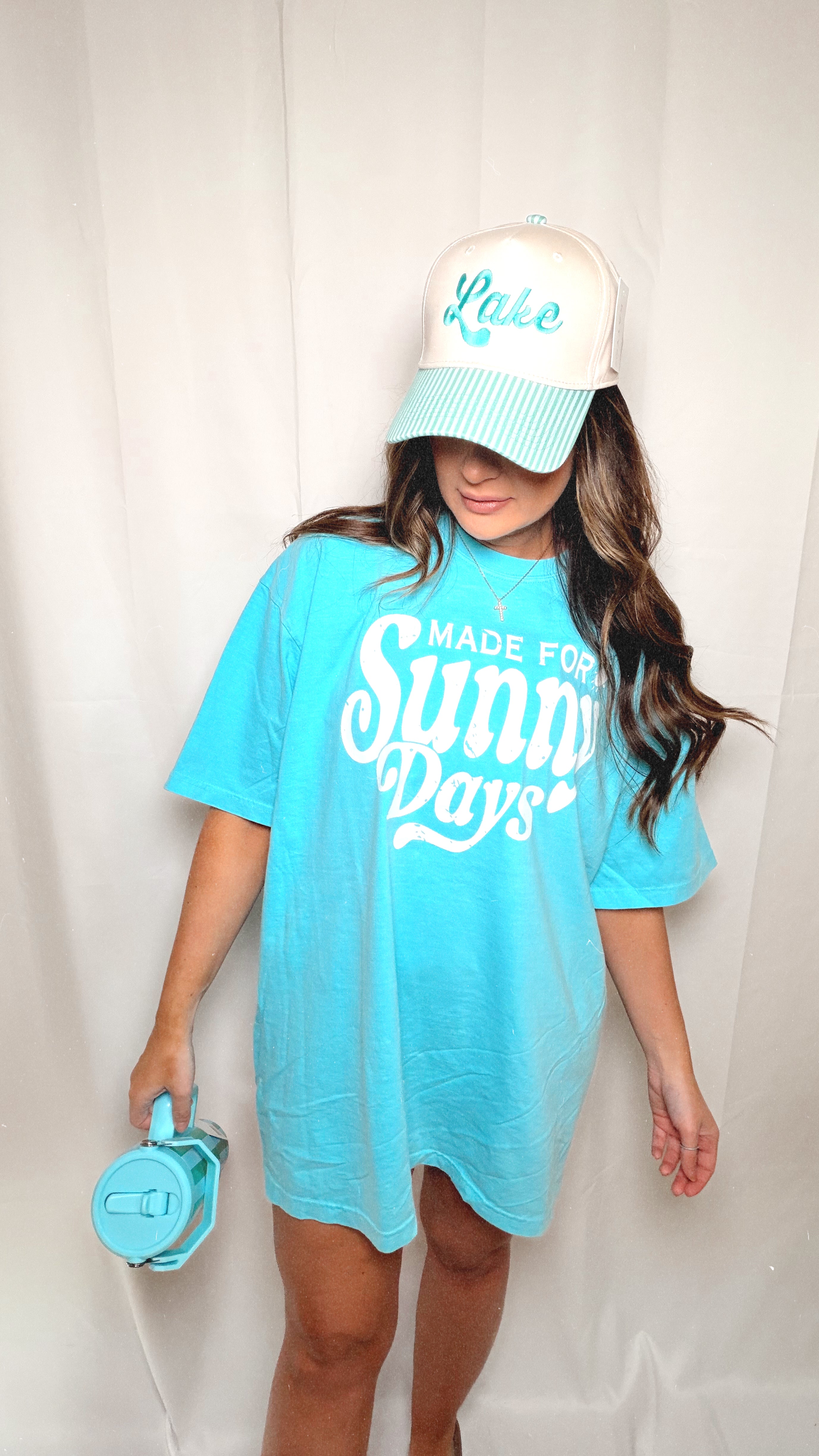 SUNNY DAYS Comfort Color Graphic Tee